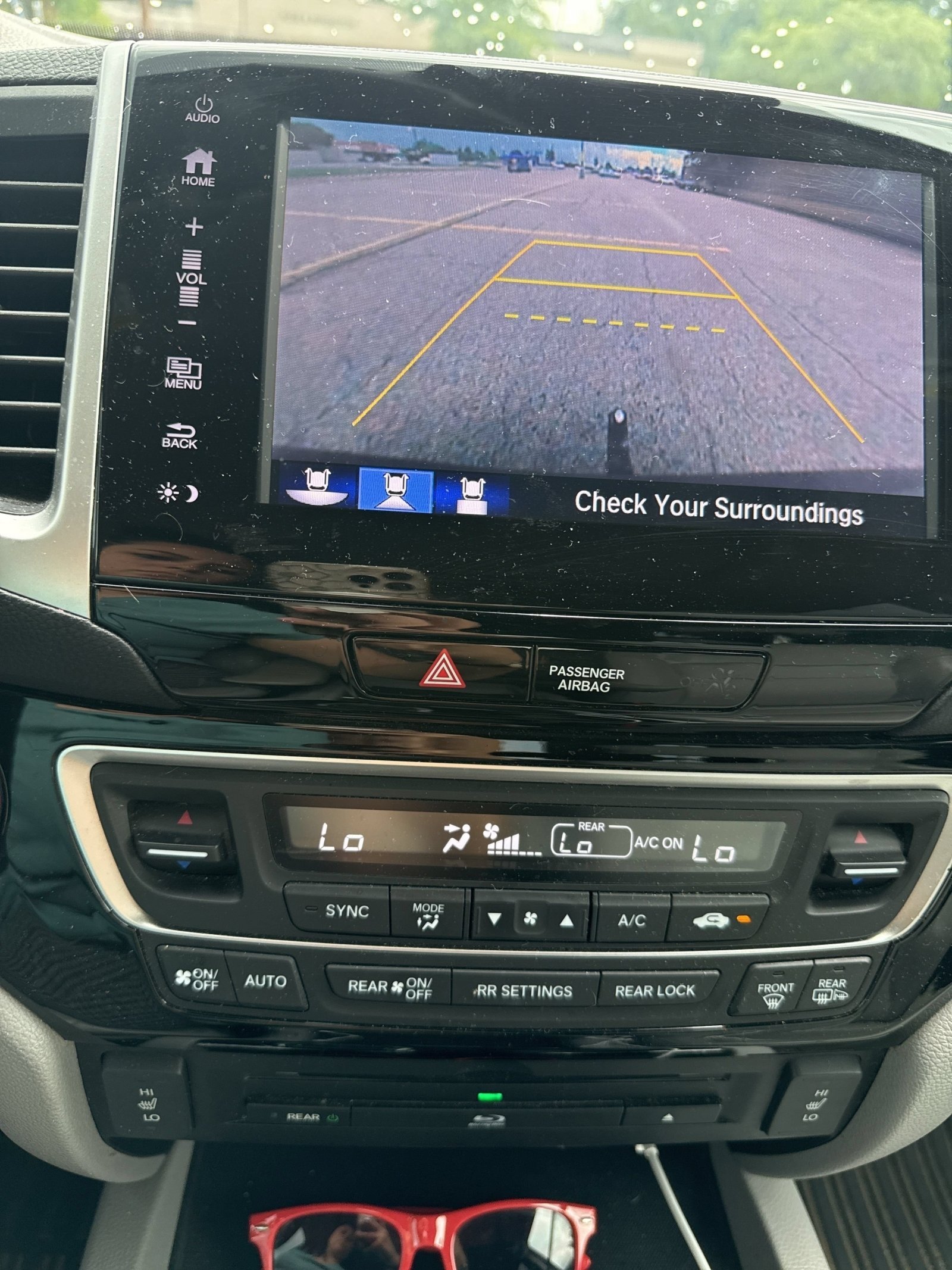 Used 2018 Modern Steel Metallic Honda Touring image 2