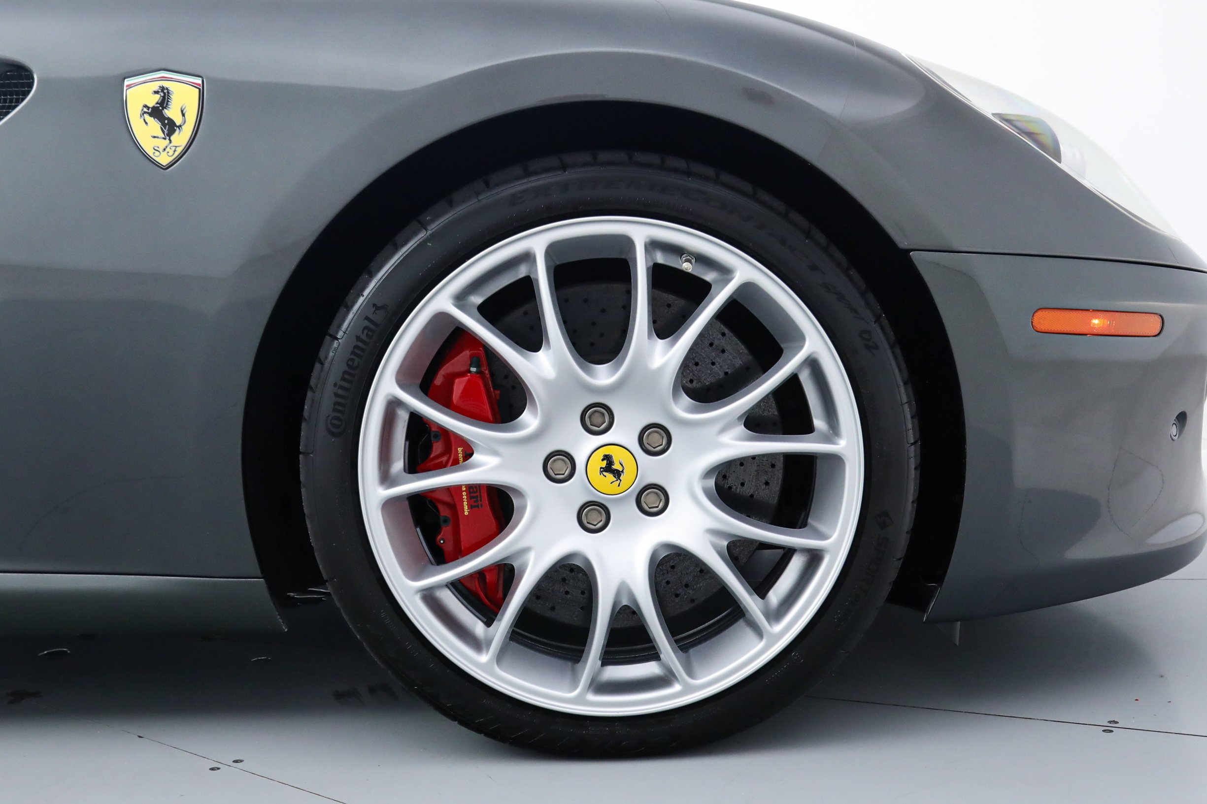 Used 2009 Gray Ferrari  image 41
