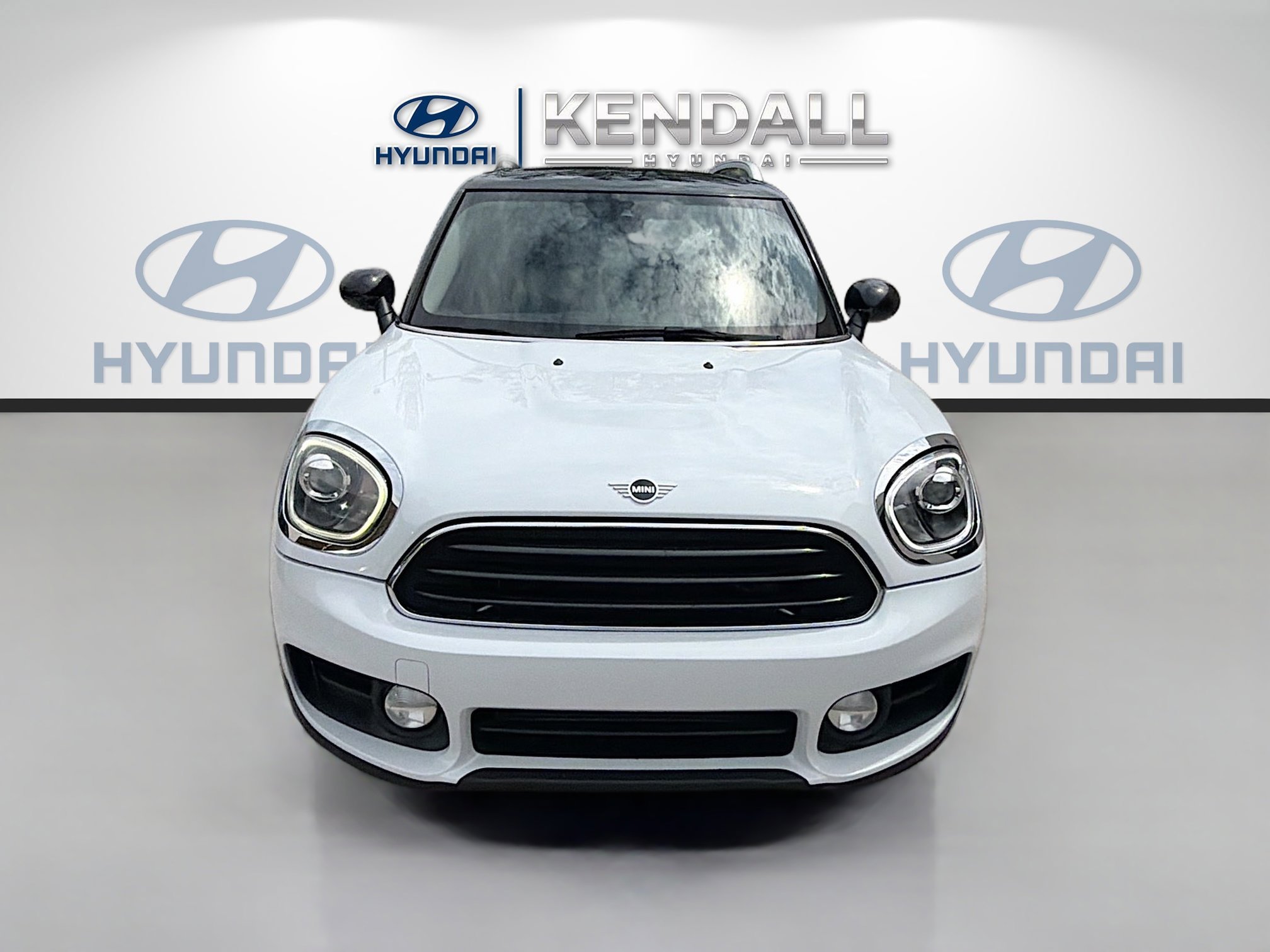 Used 2019 Light White MINI Cooper image 2