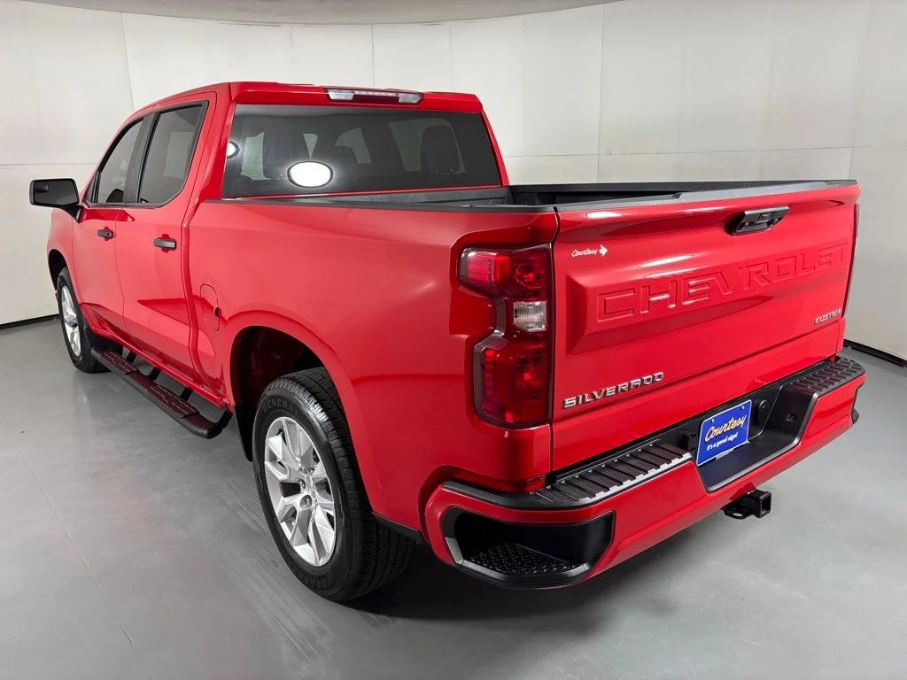 Used 2025 Red Chevrolet Custom image 6