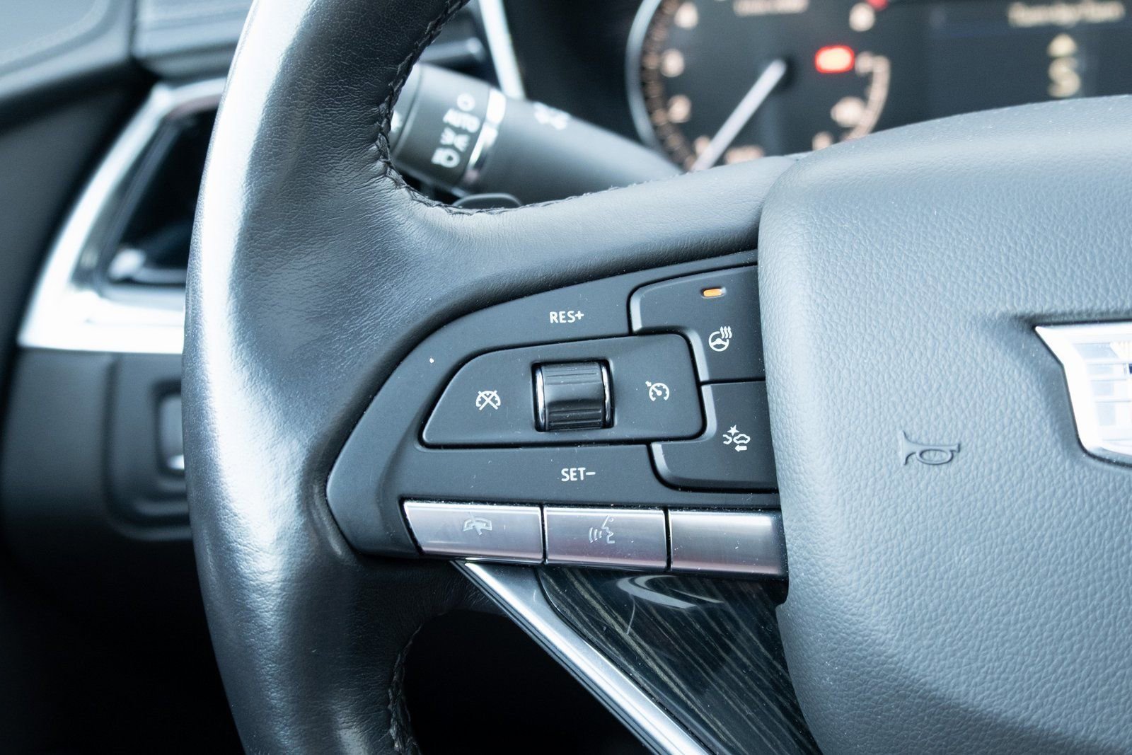 View vehicle photo 7