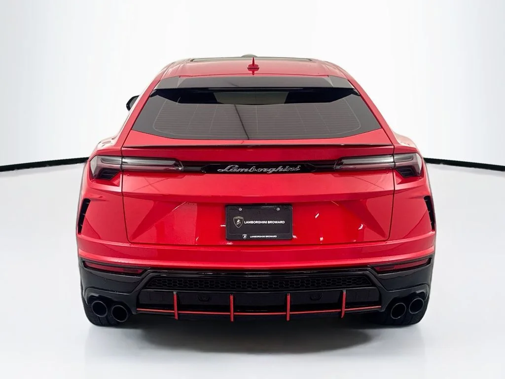 Used 2022 Red Lamborghini  image 6
