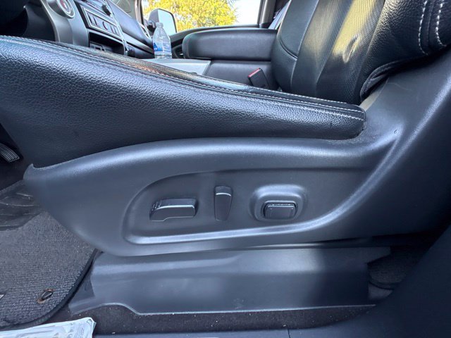 Used 2020 Gray Nissan SL image 8