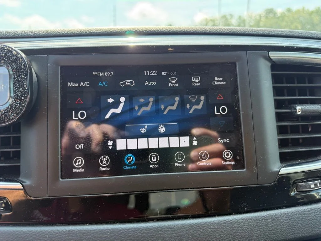 Used 2020 Silver Chrysler Touring L image 14