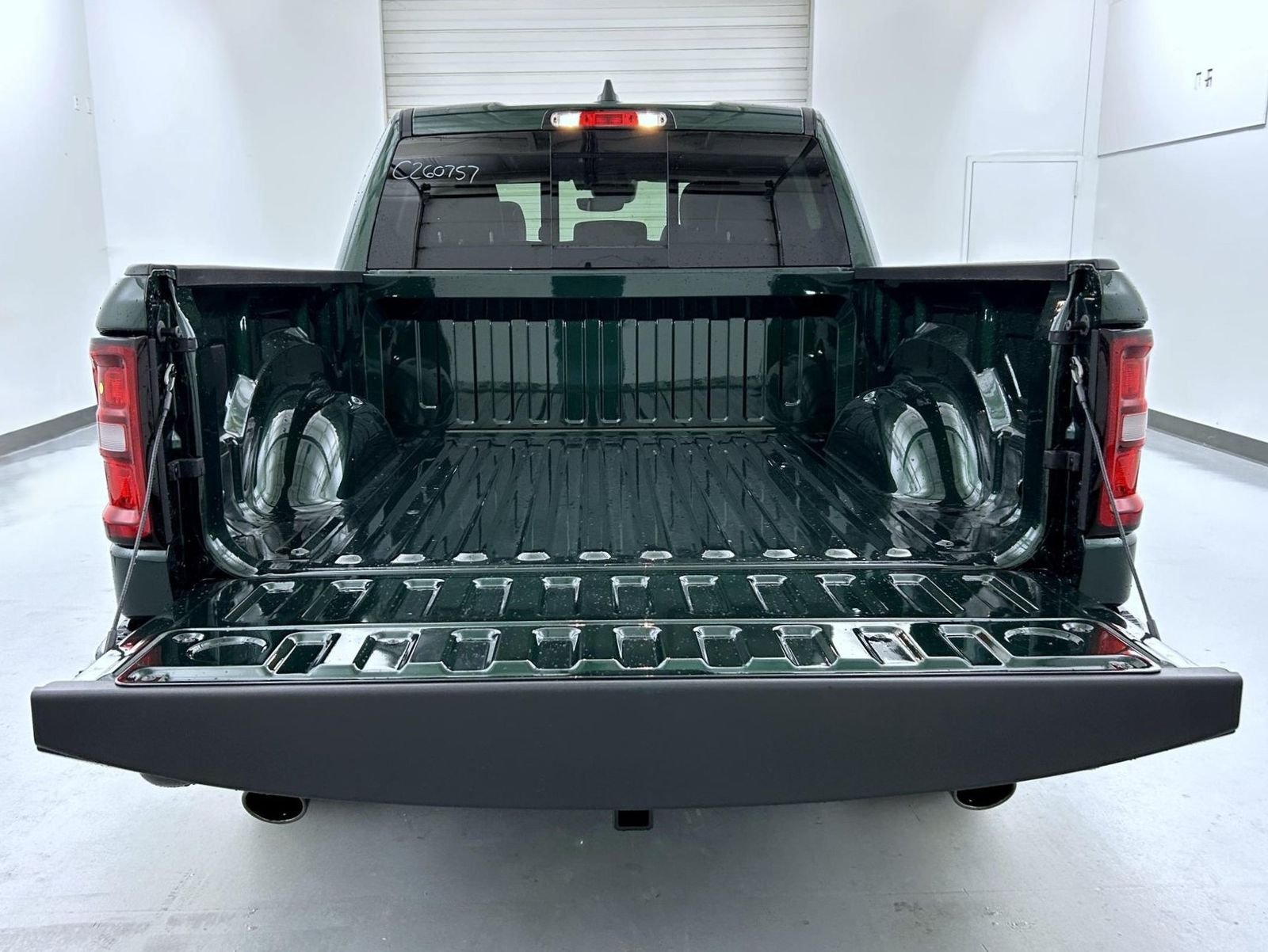 New 2026 Serrano-Green Metallic Exterior Paint RAM Laramie image 22