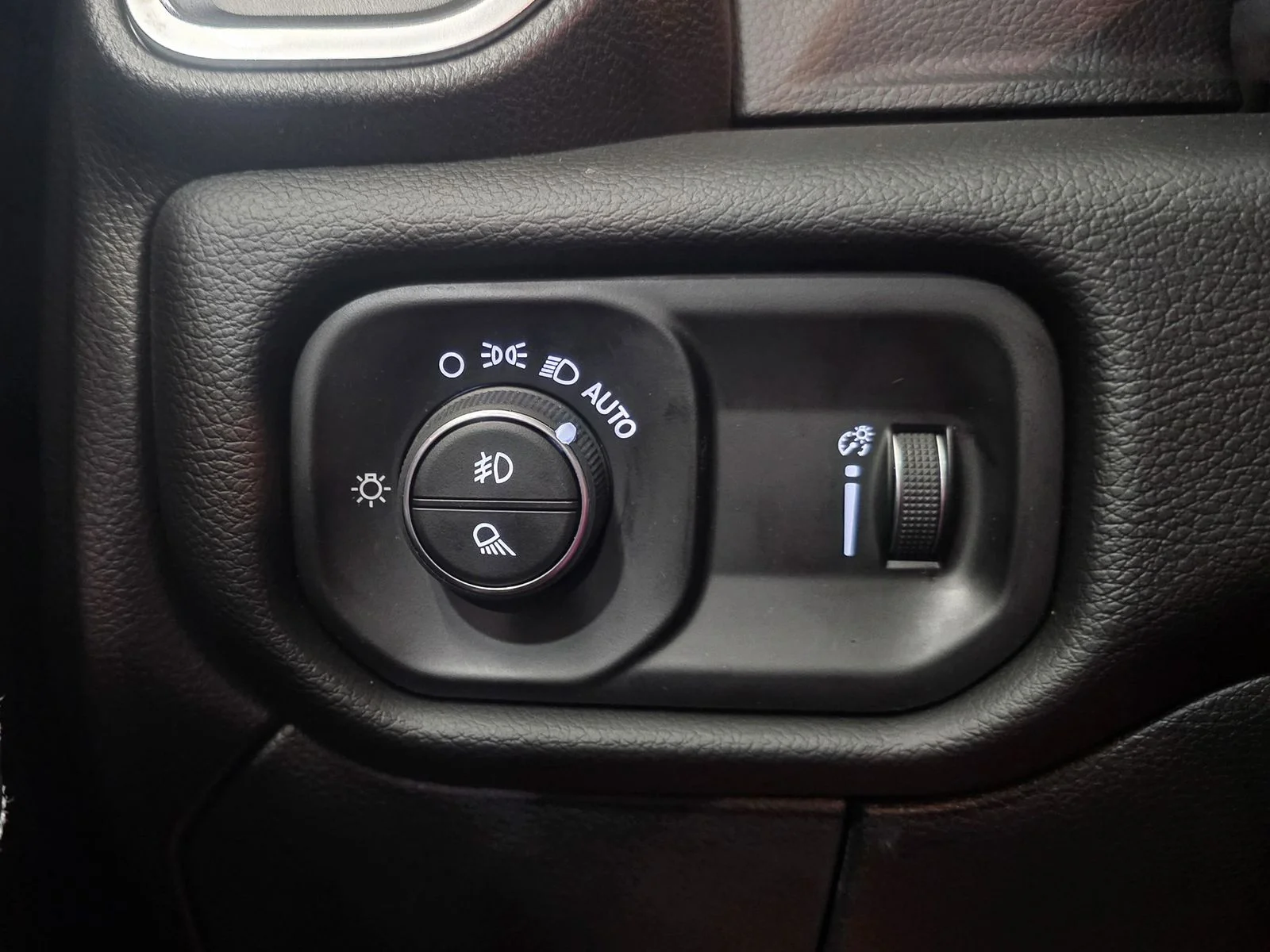 2026 RAM 3500 Big Horn - Photo 27