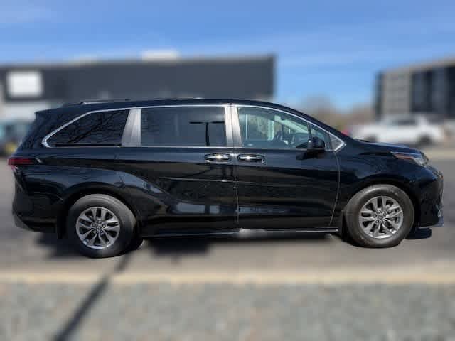 Used 2023 Toyota Sienna XLE with VIN 5TDYRKEC7PS139735 for sale in Minneapolis, Minnesota