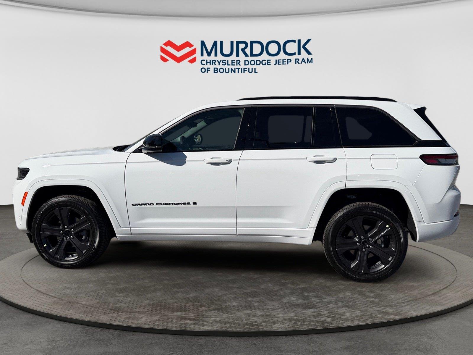 New 2027 Bright White Clear-Coat Paint Jeep Limited Reserve image 7