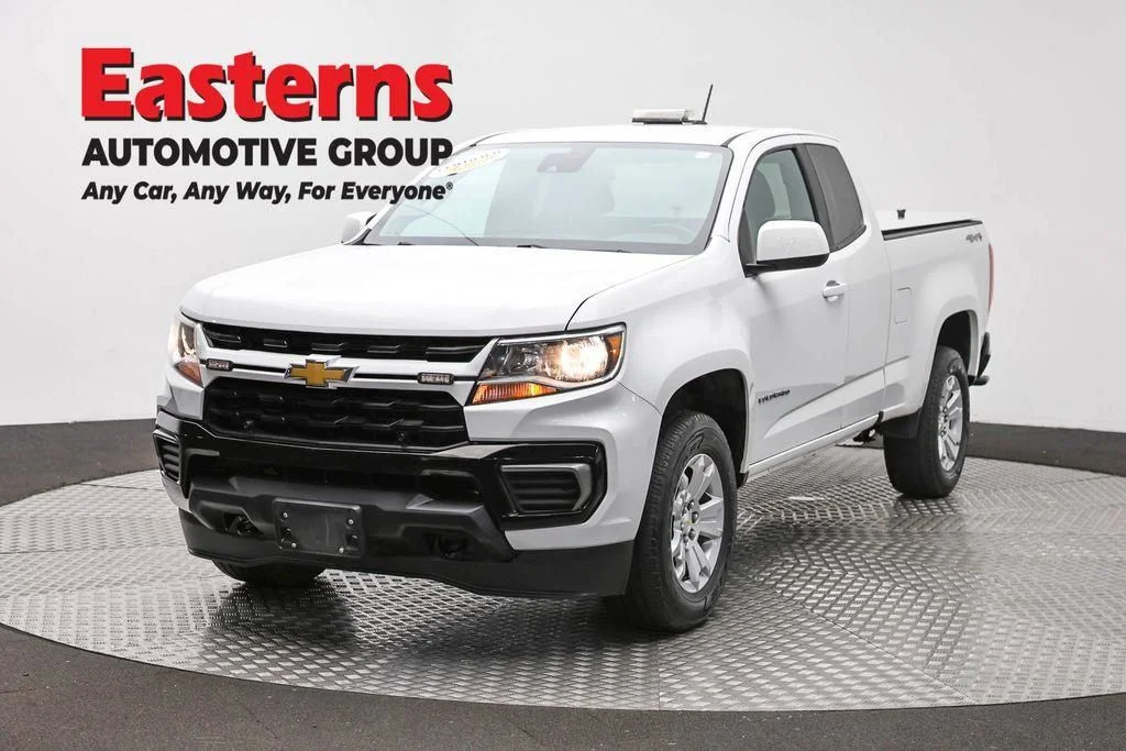 Used 2022 White Chevrolet LT image 1