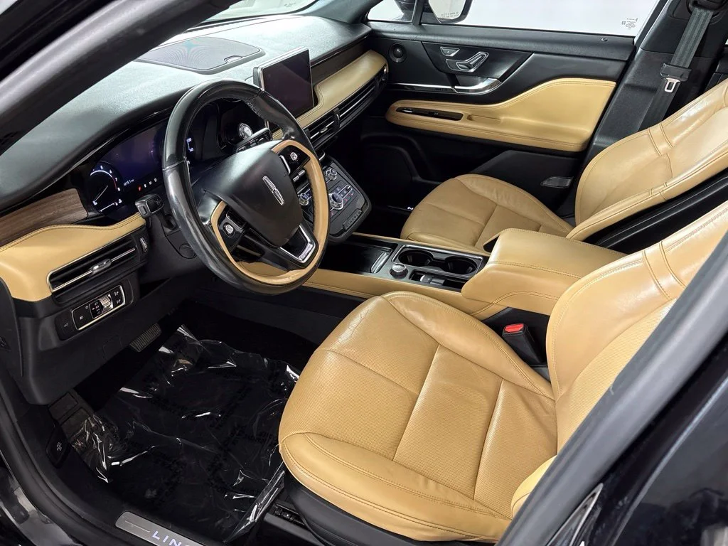 Used 2020 Black Lincoln Reserve image 31