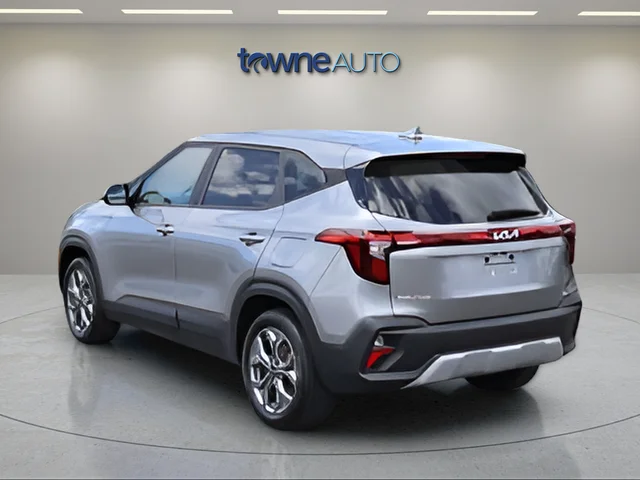 Used 2024 Gray Kia LX image 5