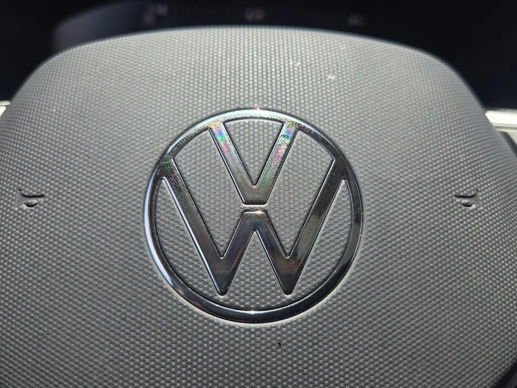 Certified Used 2023 Gray Volkswagen 1.5T SE image 27