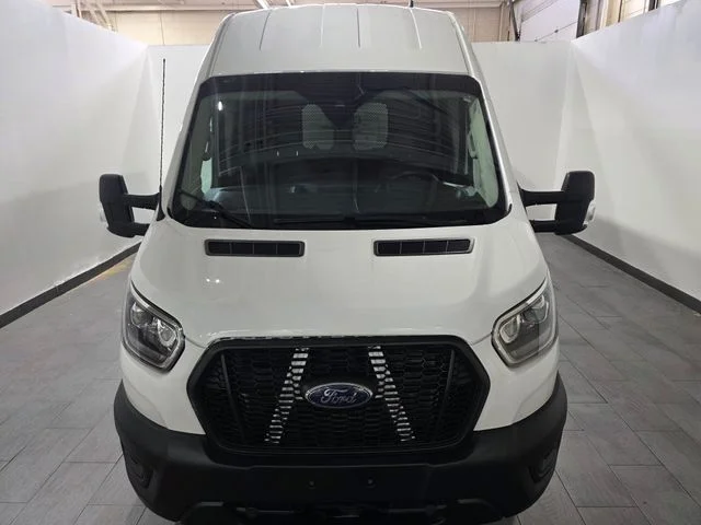 Used 2024 White Ford Base image 8