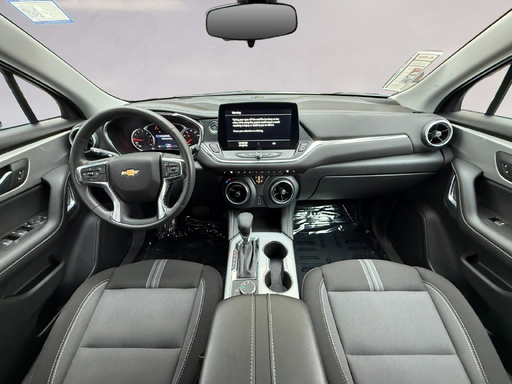 Used 2025 White Chevrolet LT image 12