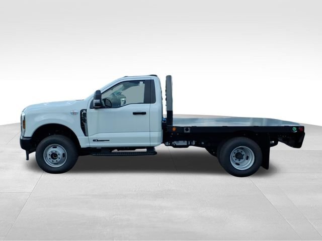 2026 Ford F-350 Super Duty Chassis Cab XL - Photo 9