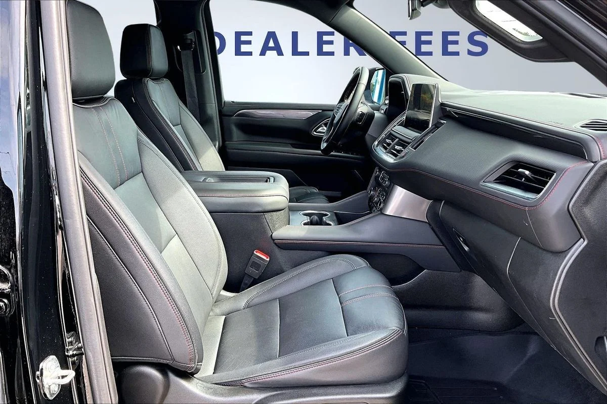 Used 2023  Chevrolet 2WD RST image 30