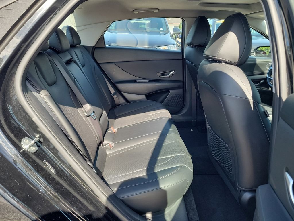 Used 2021 Black Hyundai Limited image 12