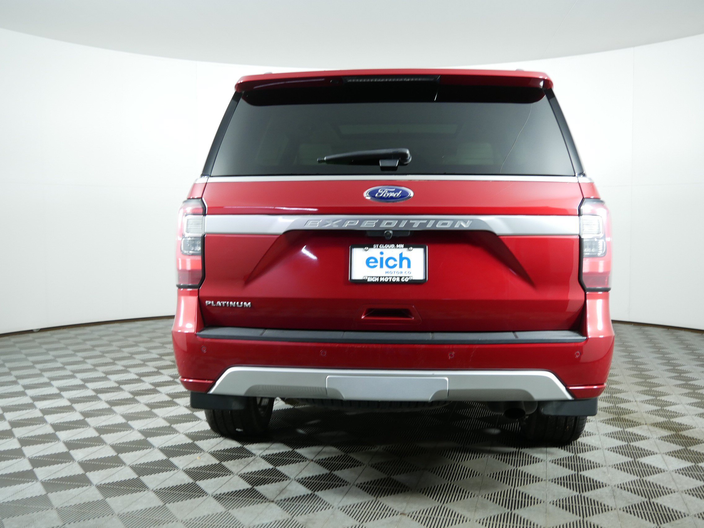 Used 2020 Rapid Red Metallic Tinted Clearcoat Ford Platinum image 6