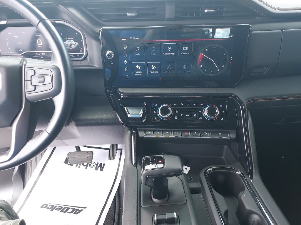 Used 2022 White GMC AT4 image 20