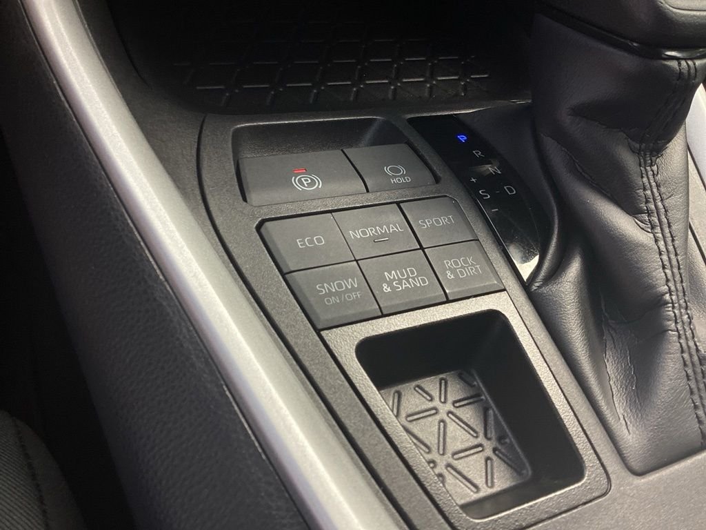Used 2024 White Toyota XLE image 20