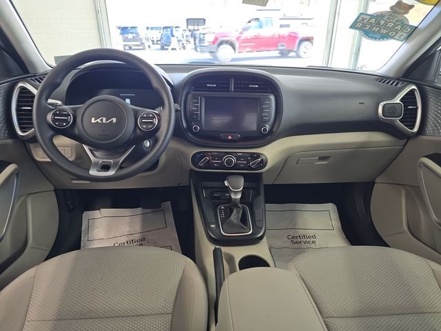 Used 2025  Kia LX image 11