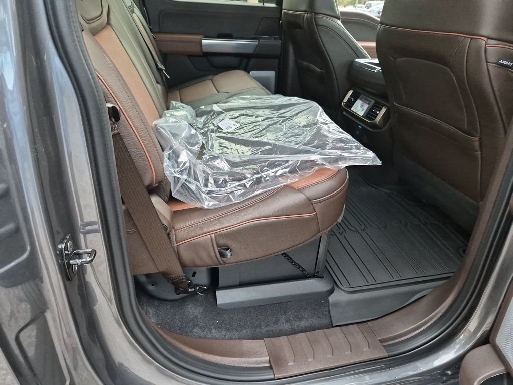 New 2026 Carbonized Gray Metallic Ford King Ranch® image 30