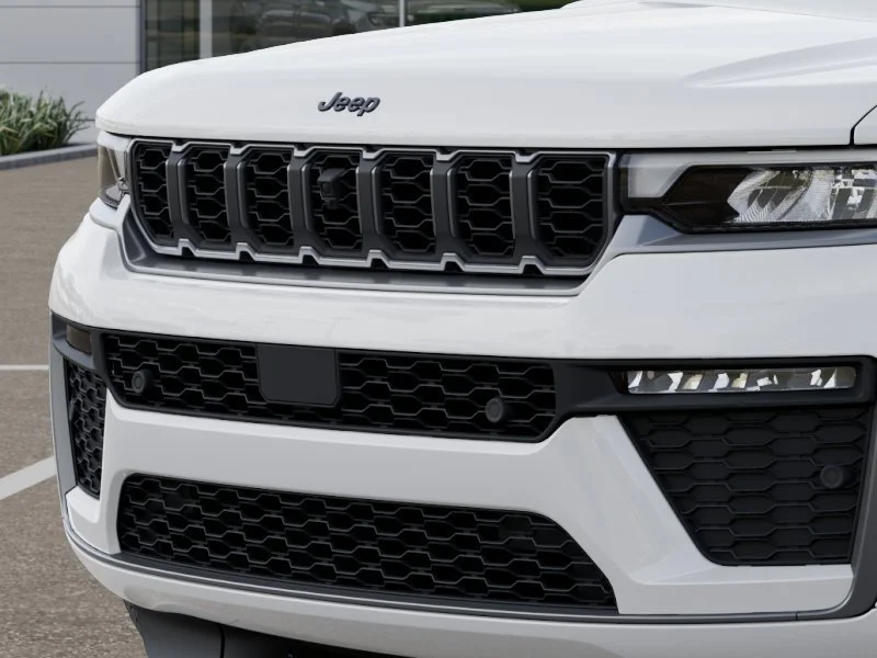 New 2027 Bright White Clear-Coat Paint Jeep Limited Reserve image 12