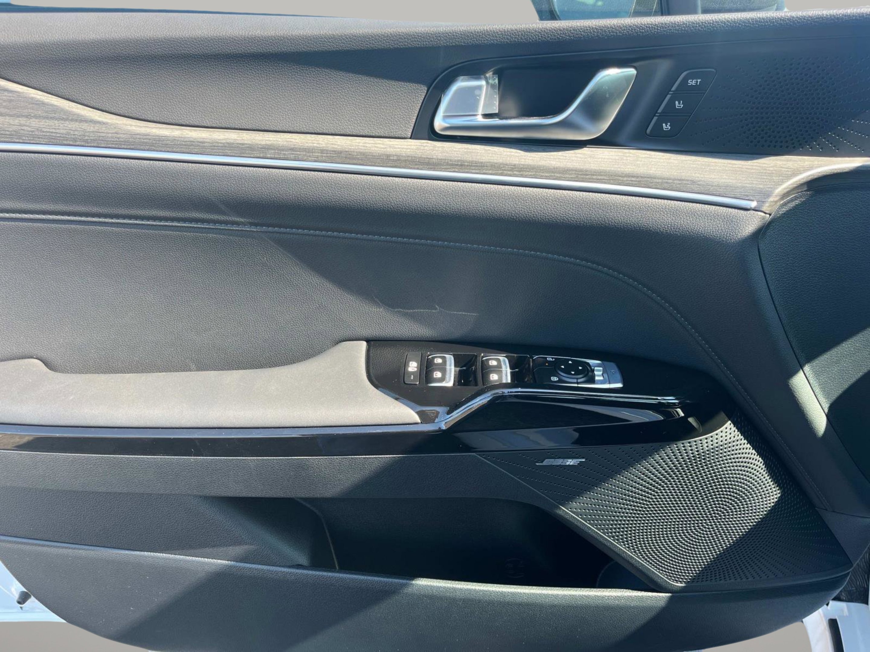 New 2026 Snow White Pearl Kia EX image 18