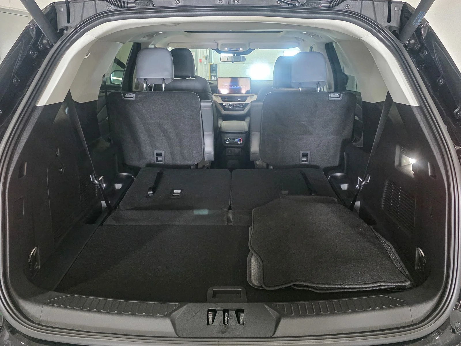 New 2026 Agate Black Metallic Ford Active image 16