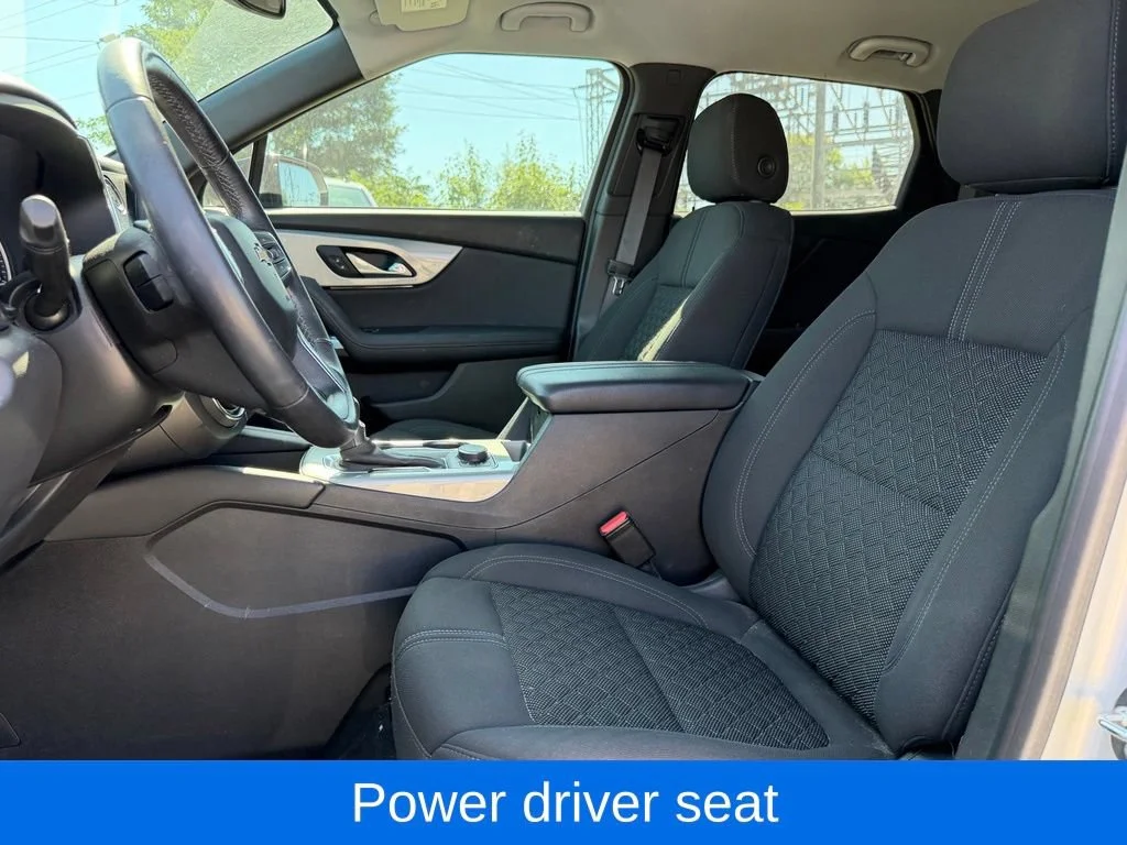 Used 2021 SILVER ICE METALLIC Chevrolet LT image 20