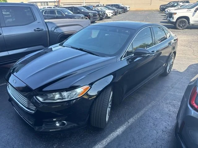 2016 Ford Fusion SE FWD's photo