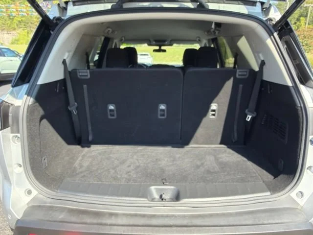 Used 2025 Silver Nissan SV image 20