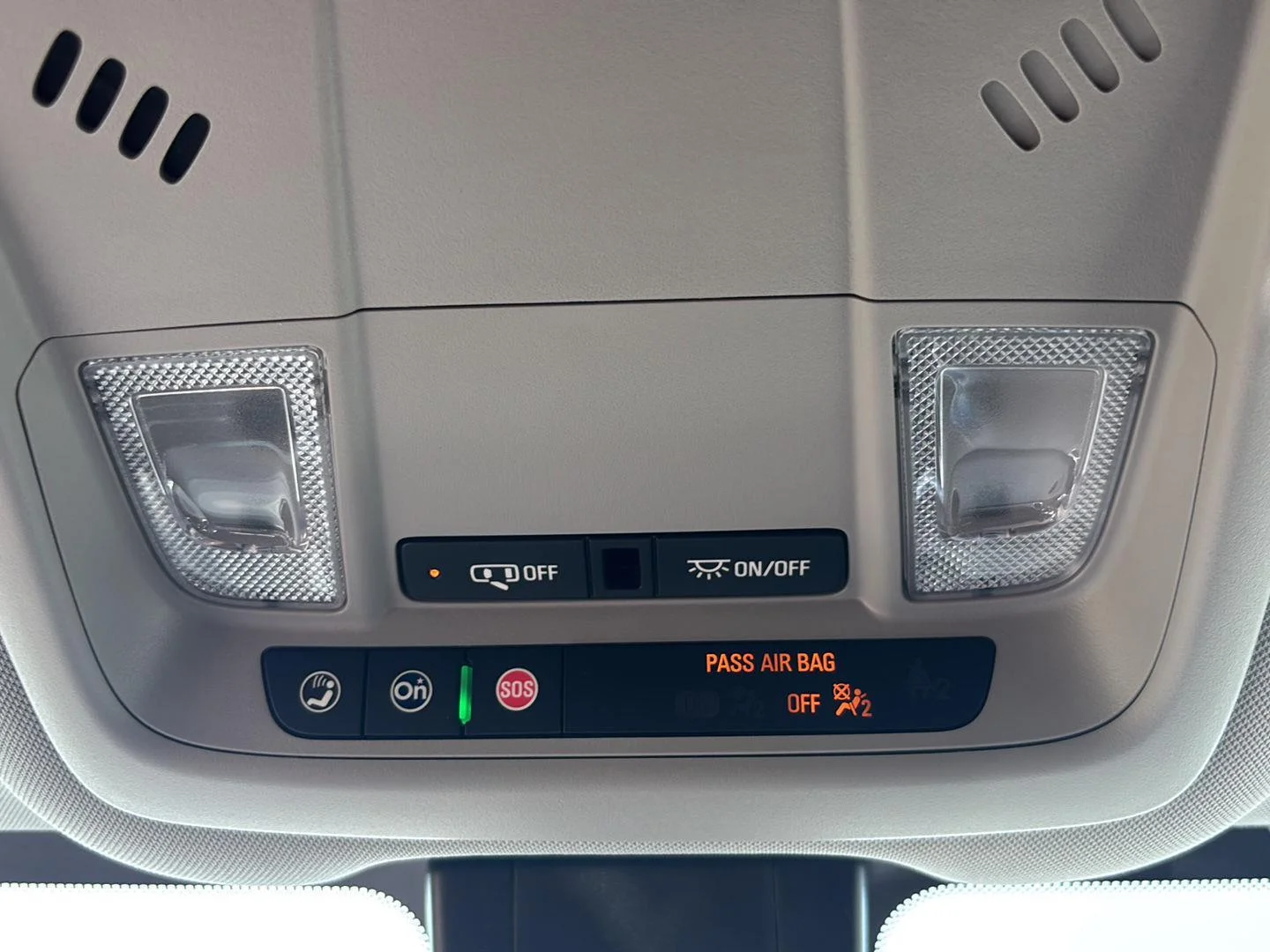 Used 2024 Summit White Chevrolet LT image 29
