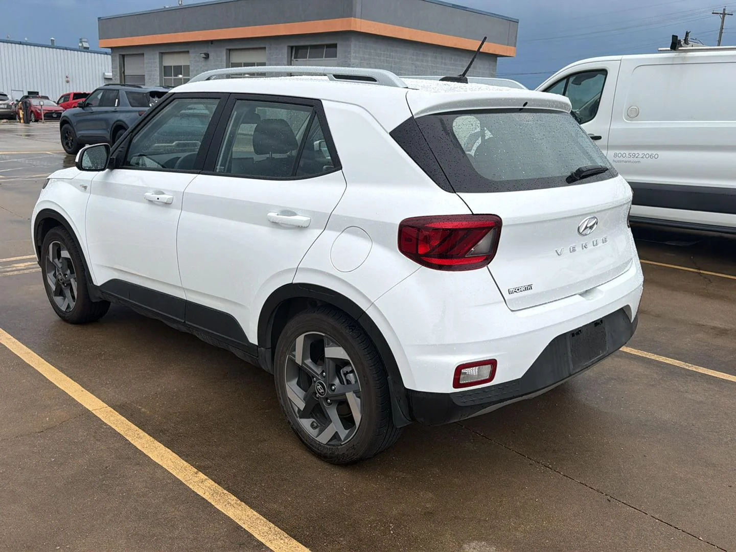 Used 2024 Lunar White Hyundai SEL image 5