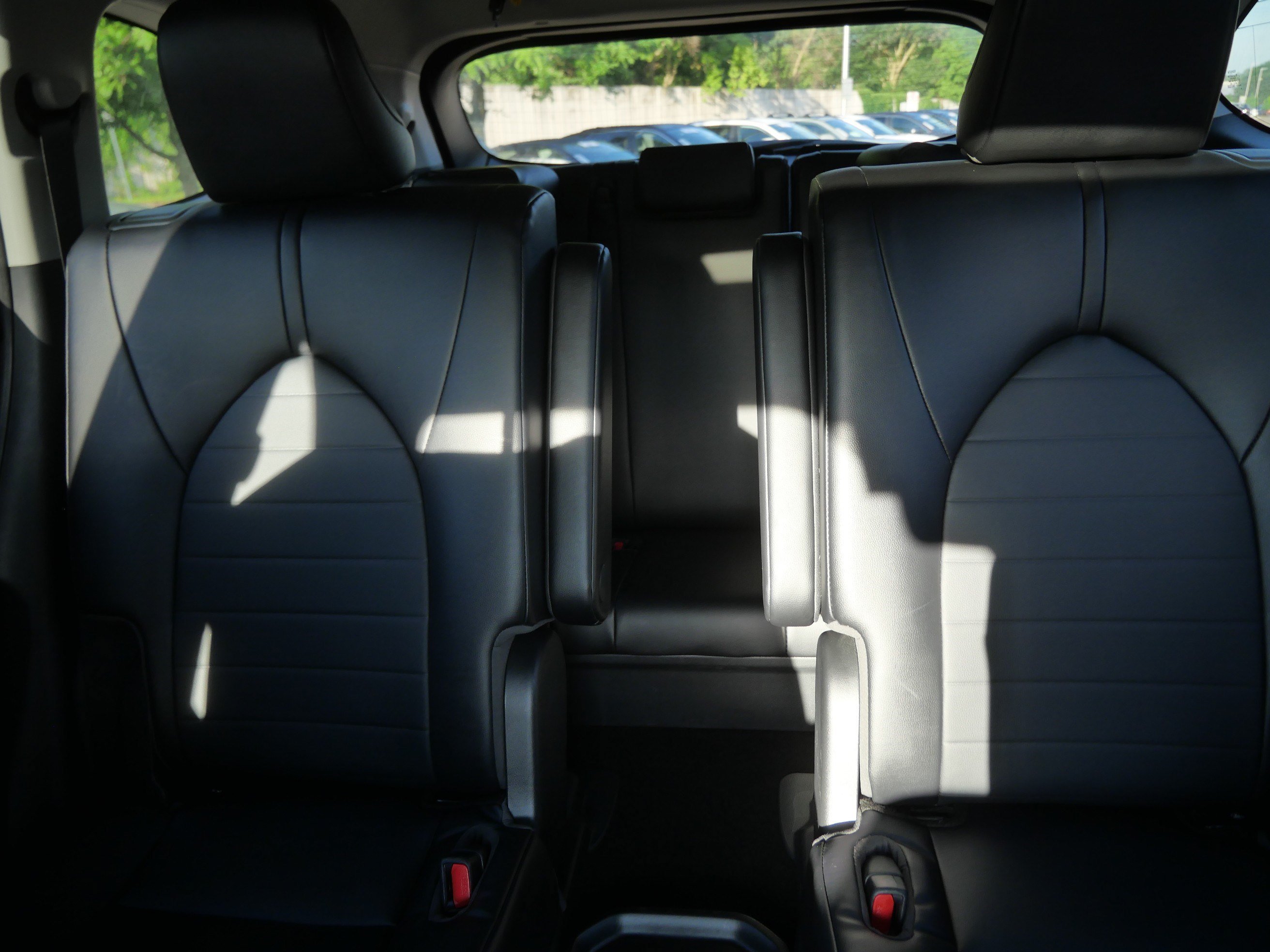 Certified Used 2020 Blizzard Pearl Toyota Limited image 13