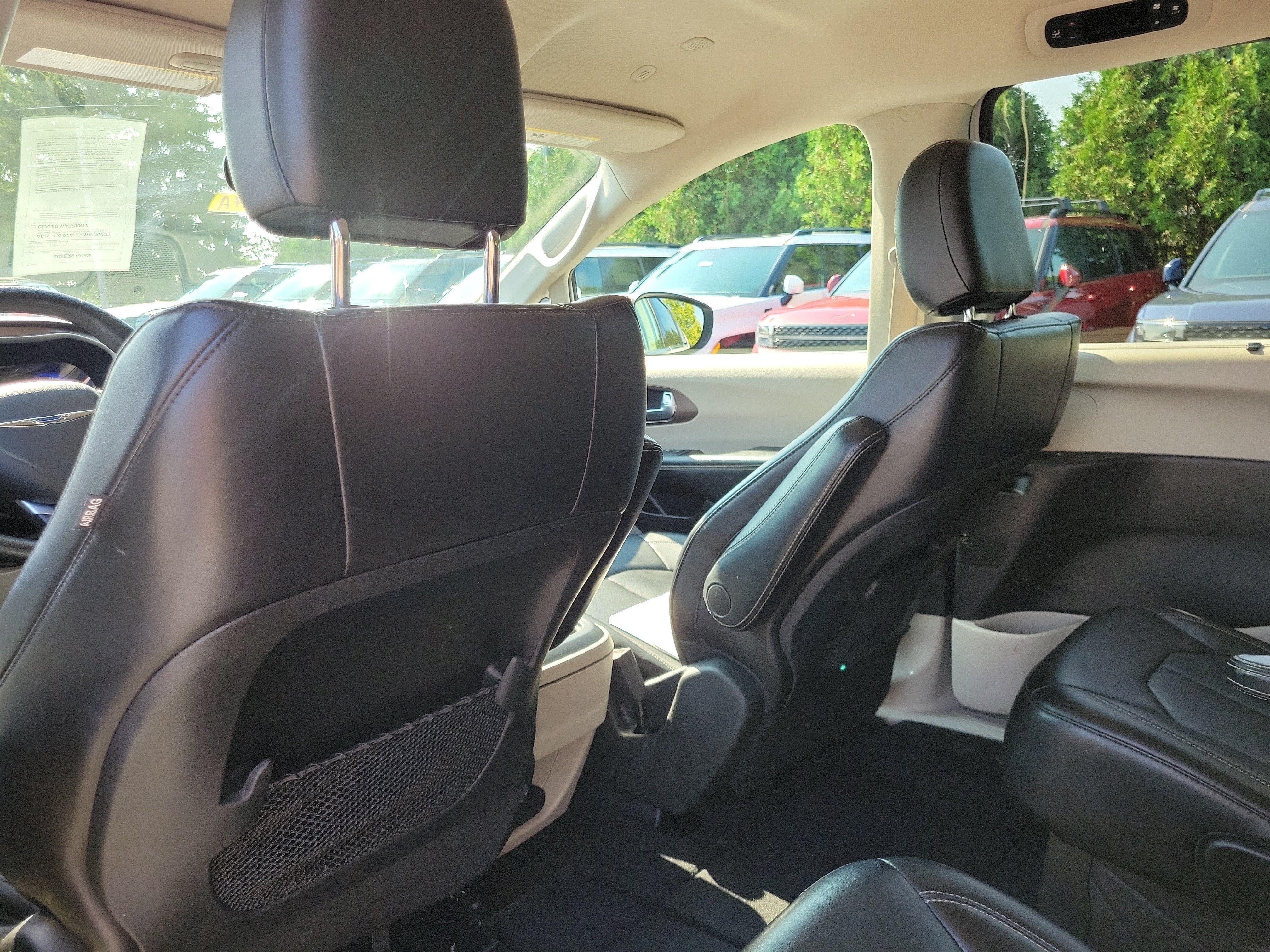 Used 2021 Bright White Clearcoat Chrysler LXI image 13
