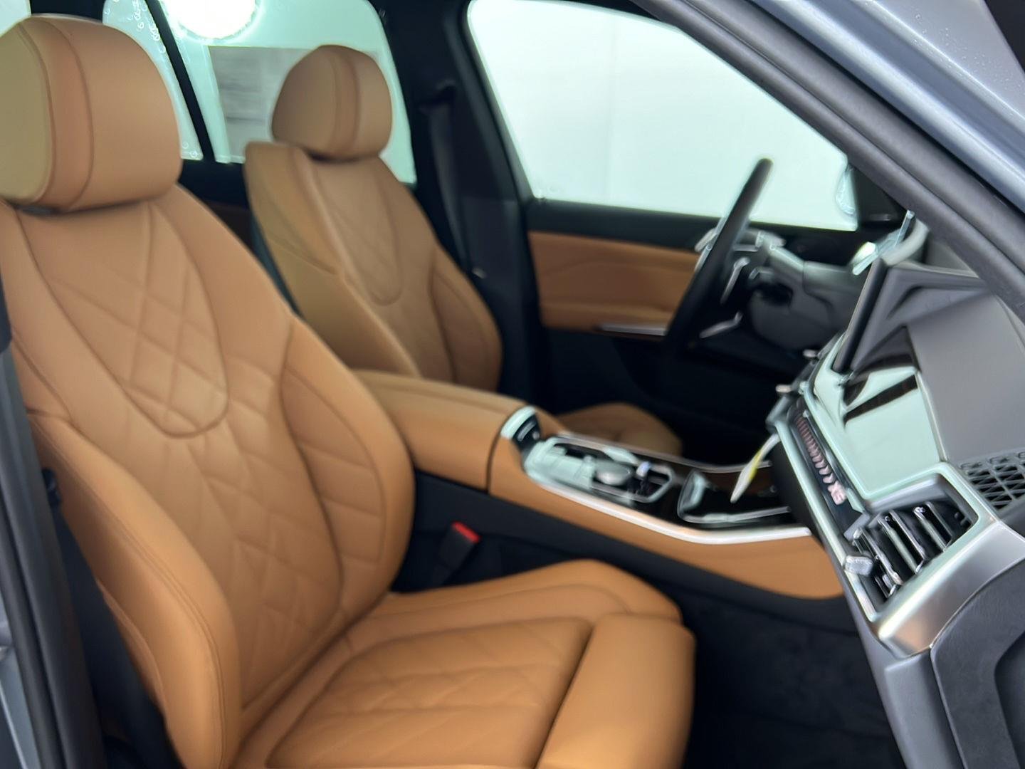 New 2026 Skyscraper Grey Metallic BMW xDrive40i image 27