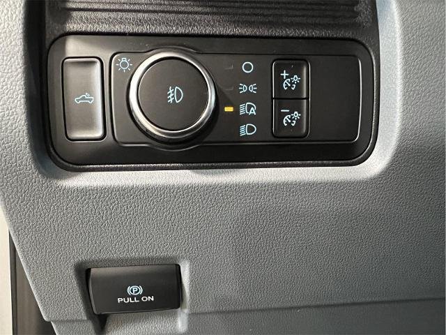 New 2026 Oxford White Ford XL image 21
