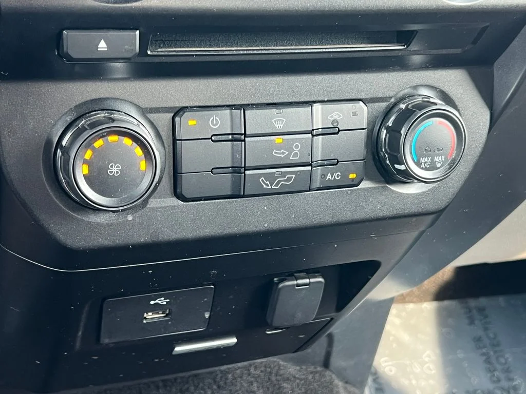 Used 2018 Black Ford XLT image 23
