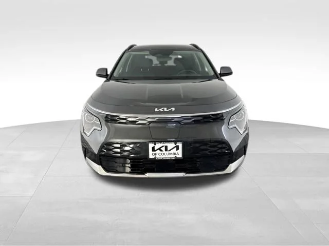 Used 2023 Gray Kia Wind image 3