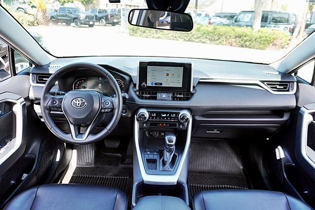 Used 2024 Beige Toyota XLE Premium image 18