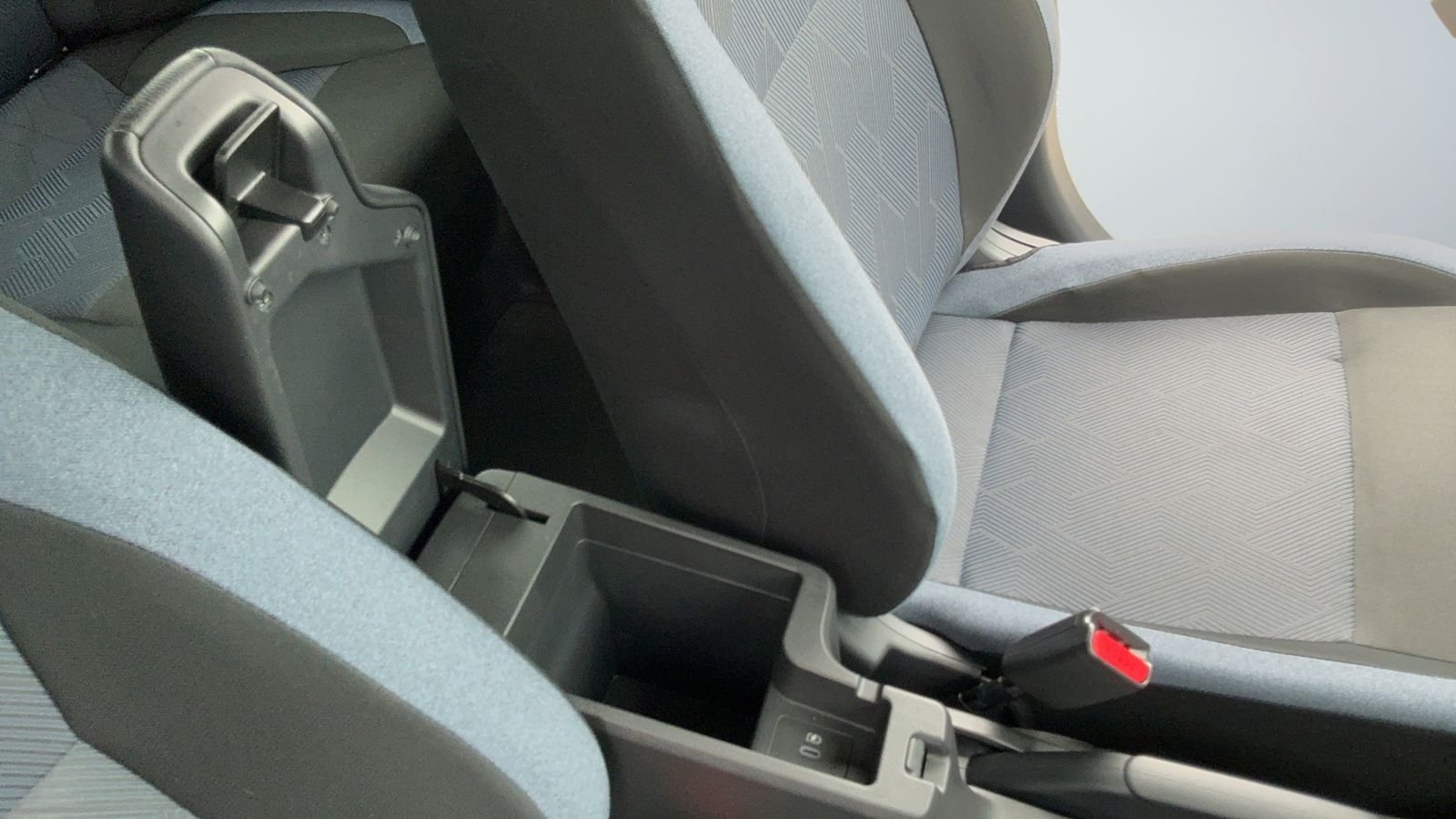 Certified Used 2025 Silver Nissan 1.6 SV image 42