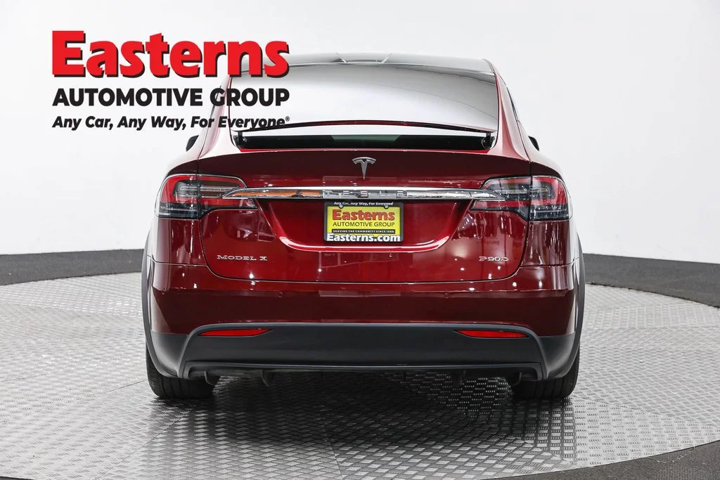 Used 2016 Red Tesla P90D image 6