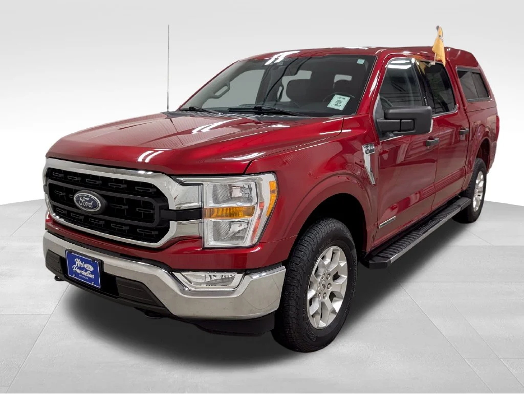Certified Used 2021 Rapid Red Metallic Tinted Clearcoat Ford XLT image 22
