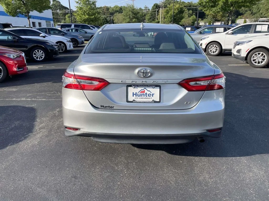 Used 2020 Silver Toyota LE image 5