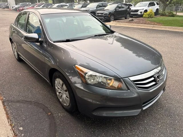 Used 2012 Alabaster Silver Metallic Honda LX image 6