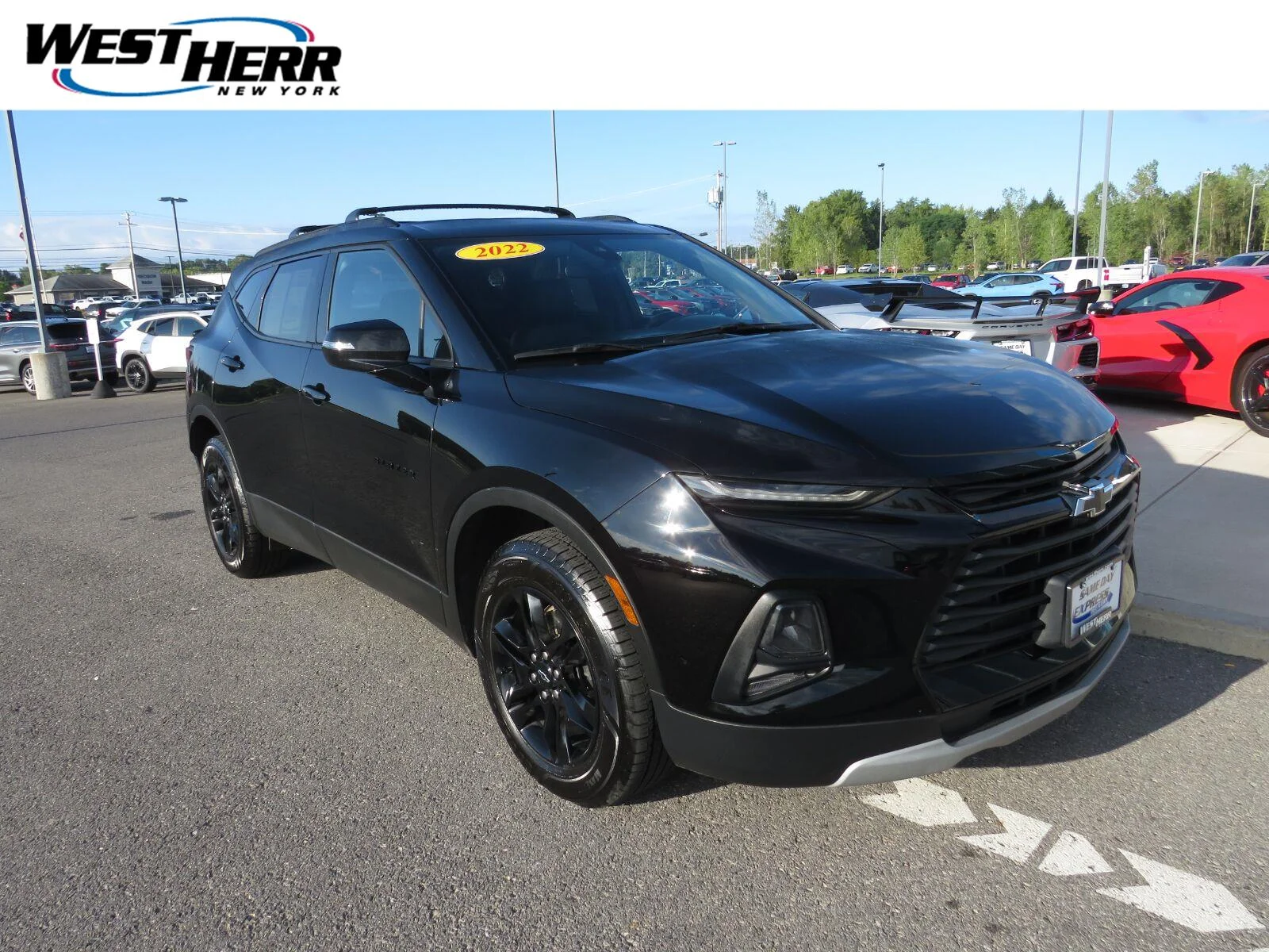 Used 2022 BLACK Chevrolet LT image 1