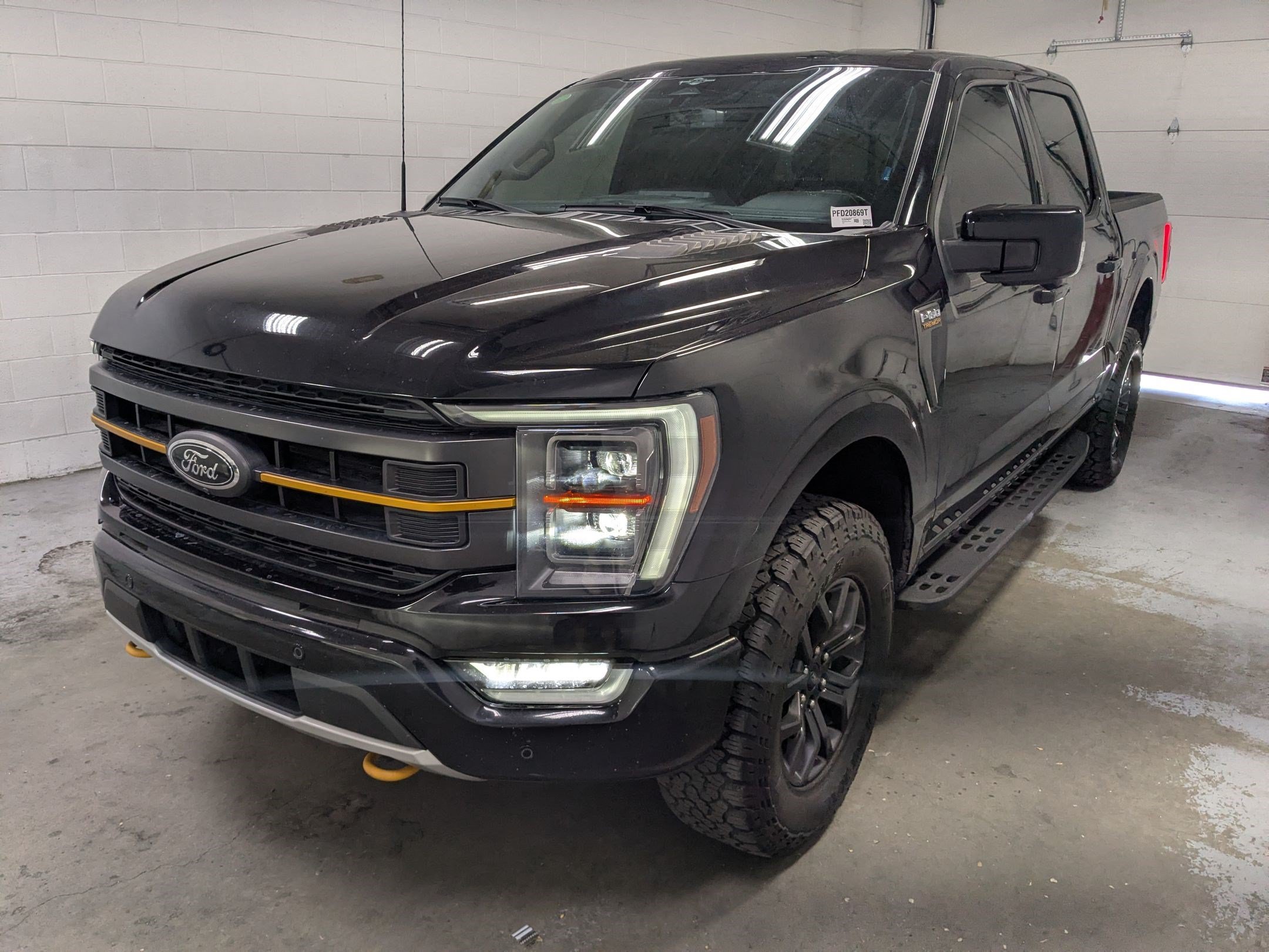 Used 2023 Black Metallic Ford Tremor image 9