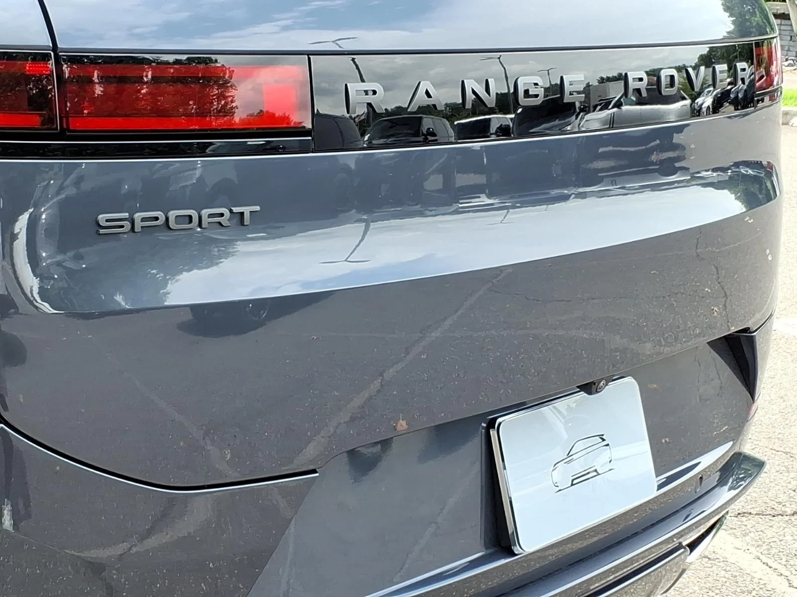 New 2026 Varesine Blue Land Rover Dynamic SE image 19