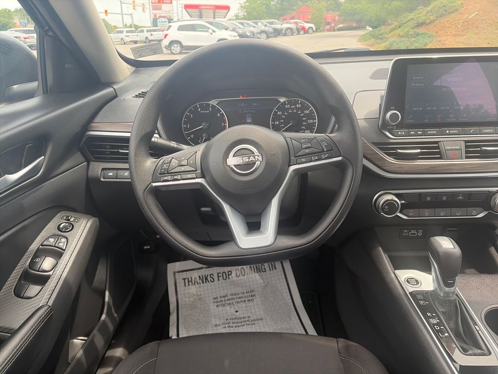 Used 2025 Super Black Nissan 2.5 SV image 14